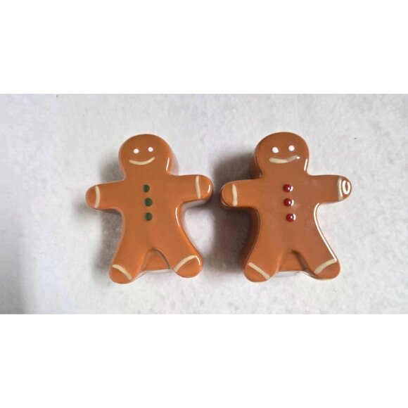 Gingerbread Man Ceramic Salt & Pepper Shakers Set - Picture 4 of 7